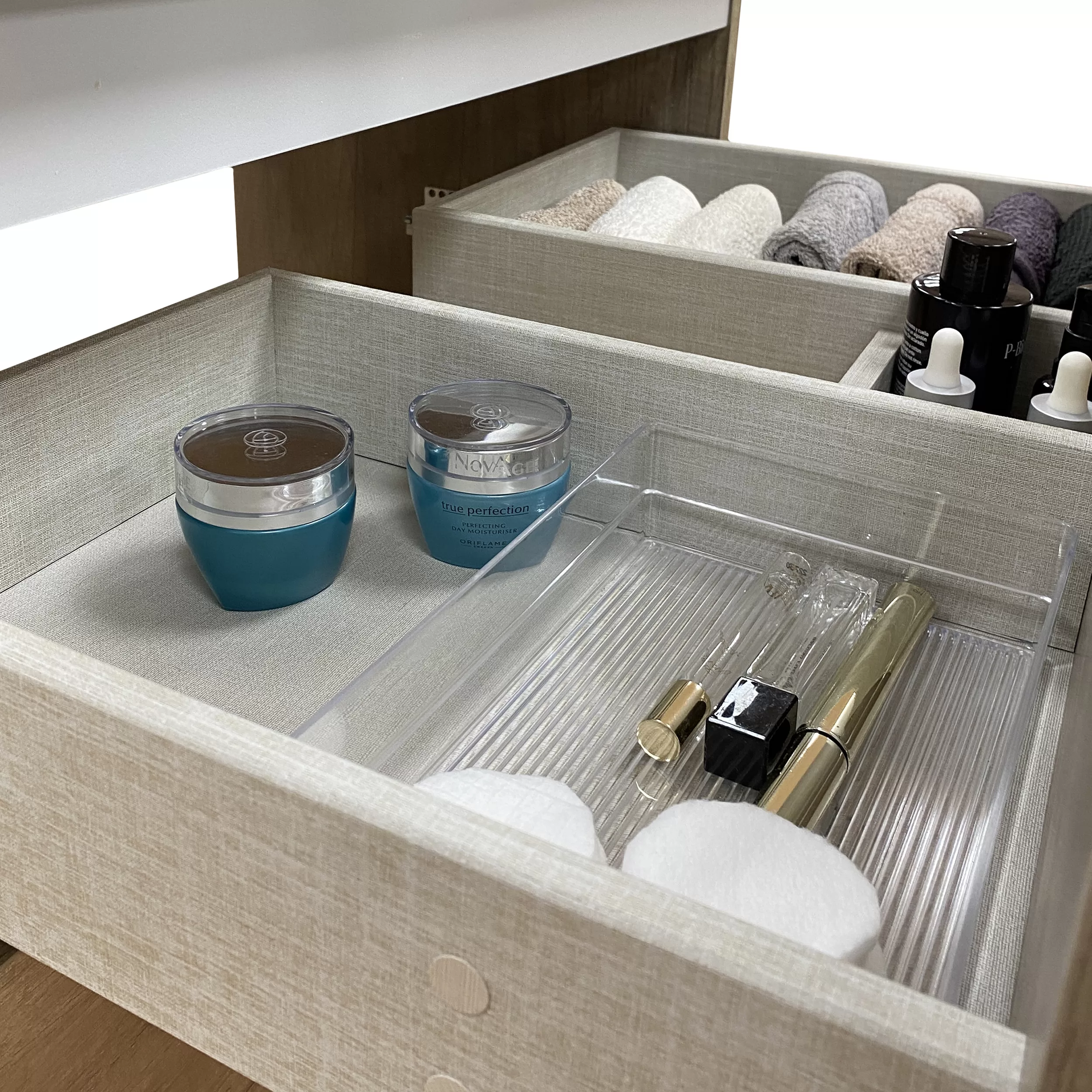 MUEBLE DE BAÑO CON CAJONES - Imagen 3